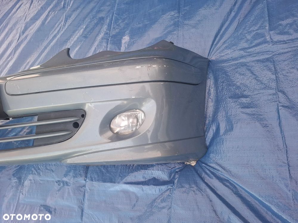 Zderzak przód Mercedes C klasa w203 lift - 3