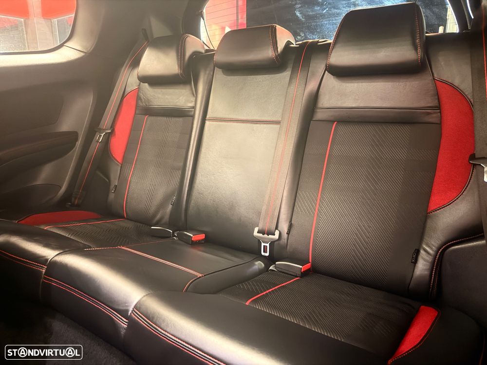 Peugeot 208 GTI 200 THP - 7