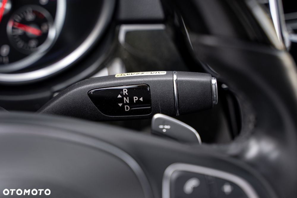 Mercedes-Benz GLS - 28