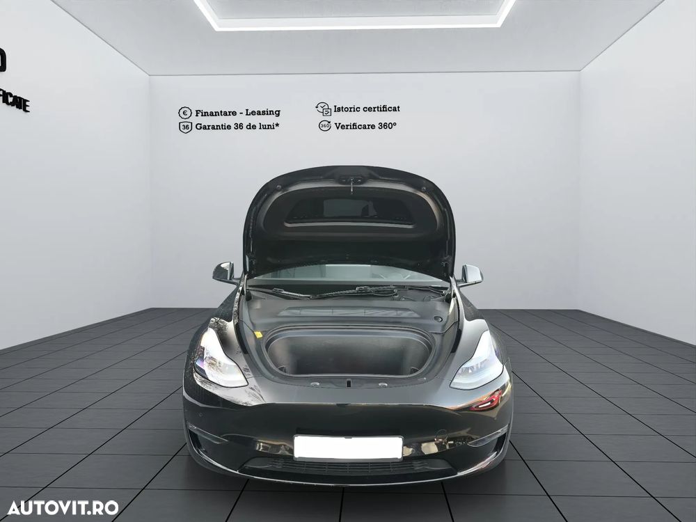 Tesla Model Y Long Range Dual Motor AWD - 23