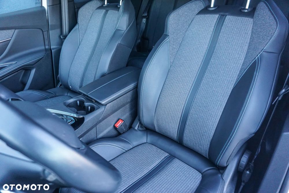 Peugeot 3008 1.6 PureTech Hybrid PHEV Allure Pack S&S EAT8 - 27