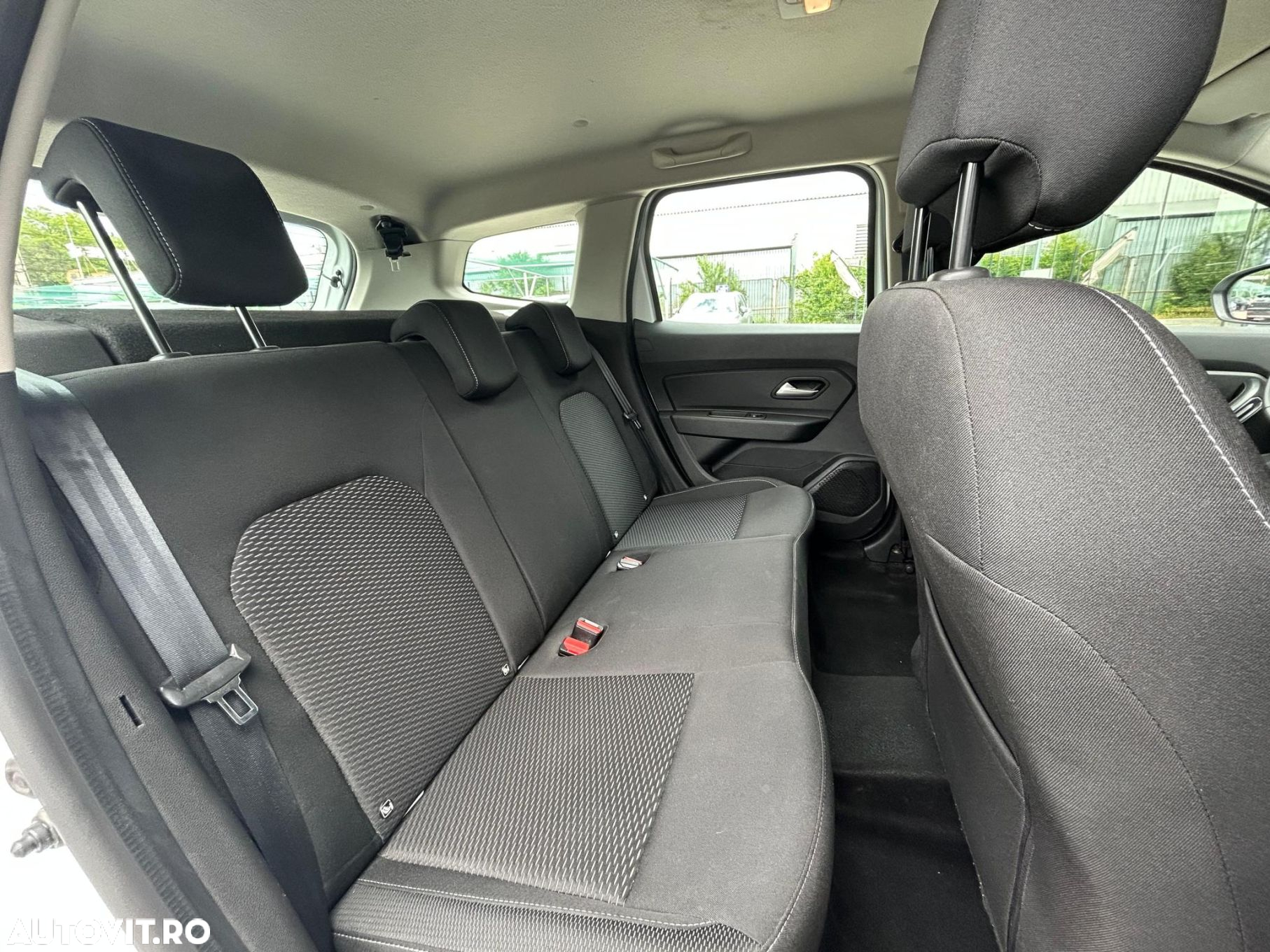 Dacia Duster 1.5 Blue dCi 4WD Comfort - 17
