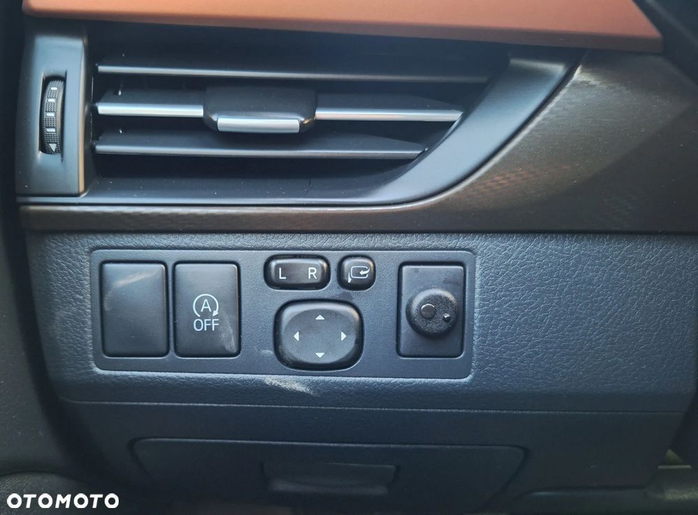 Toyota Avensis 2.0 D-4D Active Business - 16