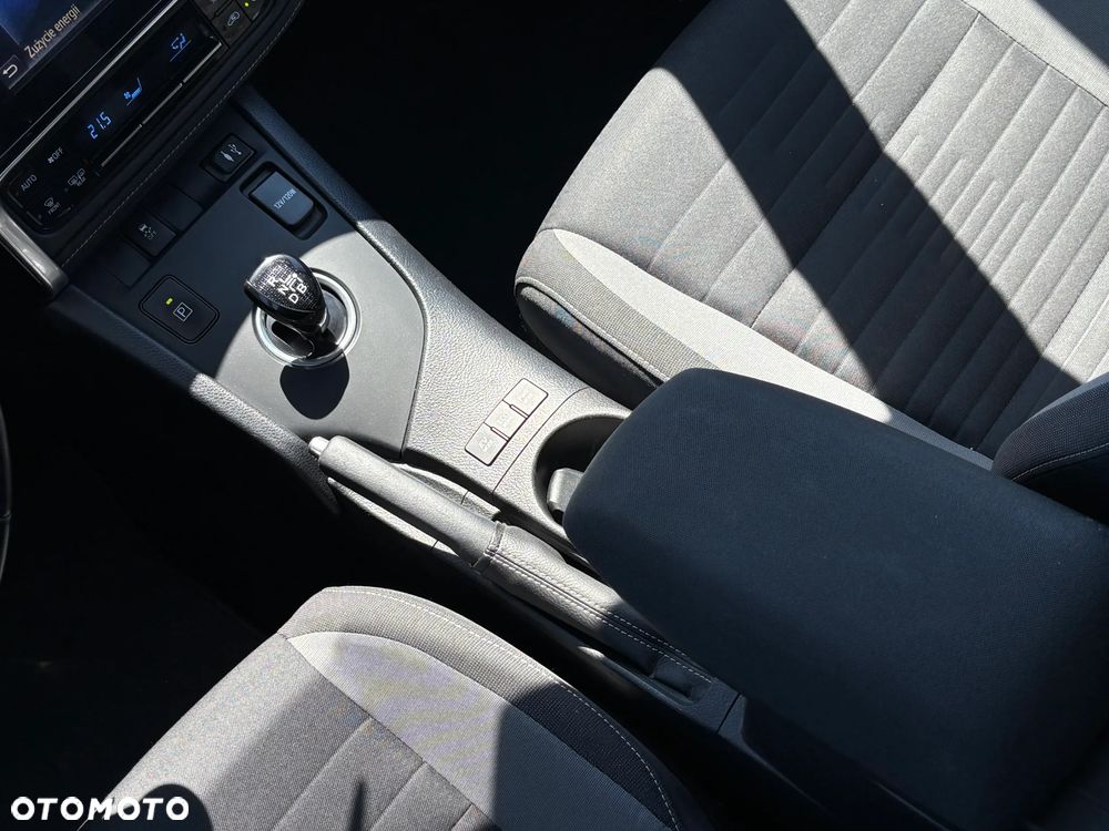 Toyota Auris 1.8 HSD Prestige - 24