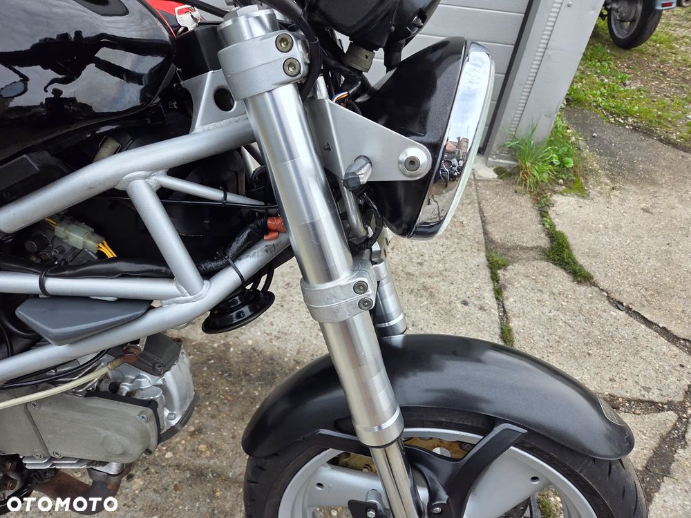 Ducati Monster - 11