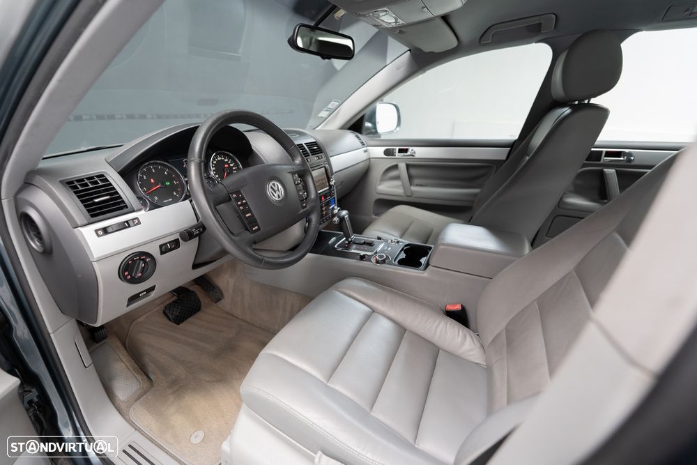 VW Touareg 3.0 TDI V6 Tiptronic - 8