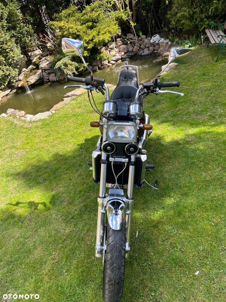 Honda VF - 11