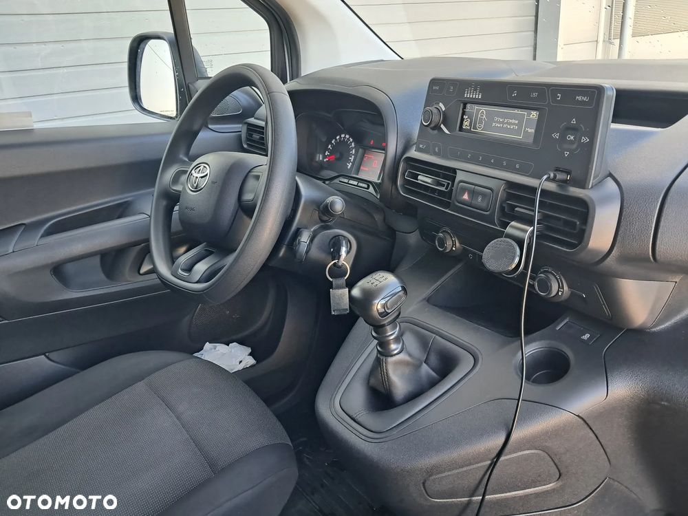 Toyota proace city - 16