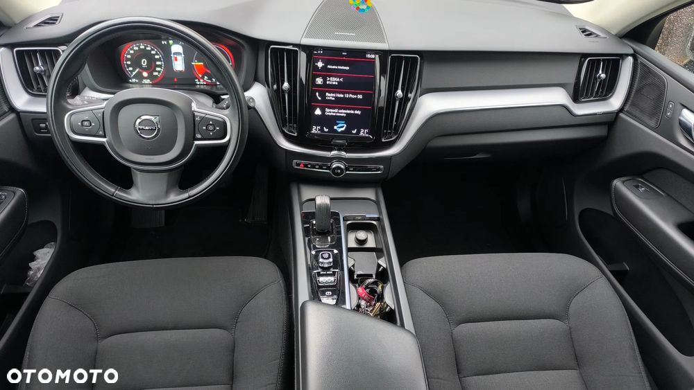 Volvo XC 60 T6 AWD Recharge Geartronic RDesign Expression - 8