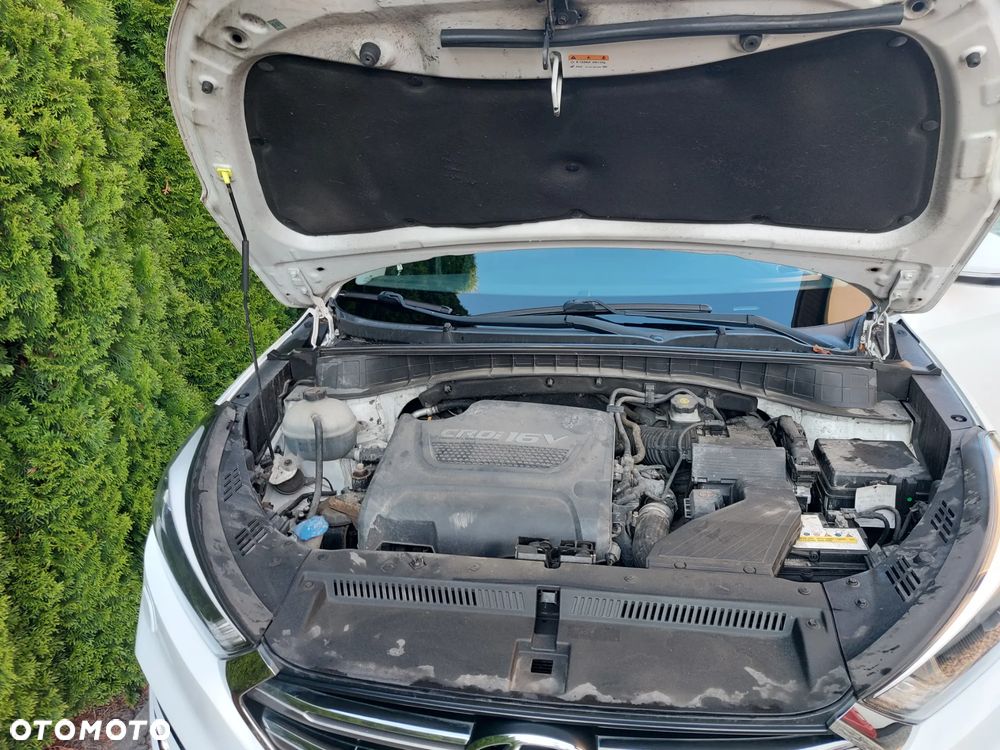 Hyundai Tucson 2.0 CRDI BlueDrive Style 2WD - 21