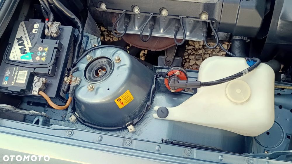 BMW Seria 3 318i - 35