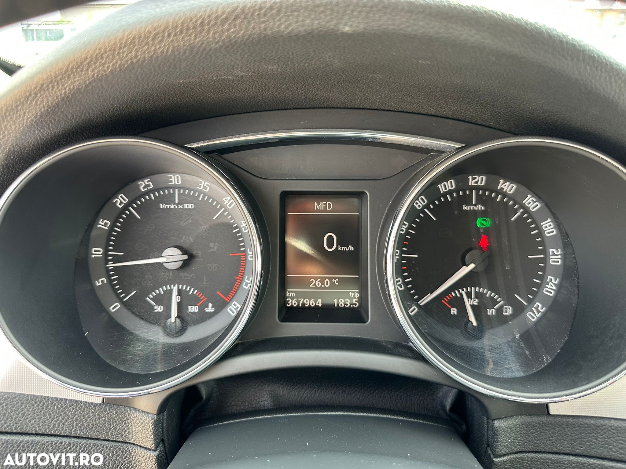 Skoda Superb 2.0 TDI DSG Elegance - 13