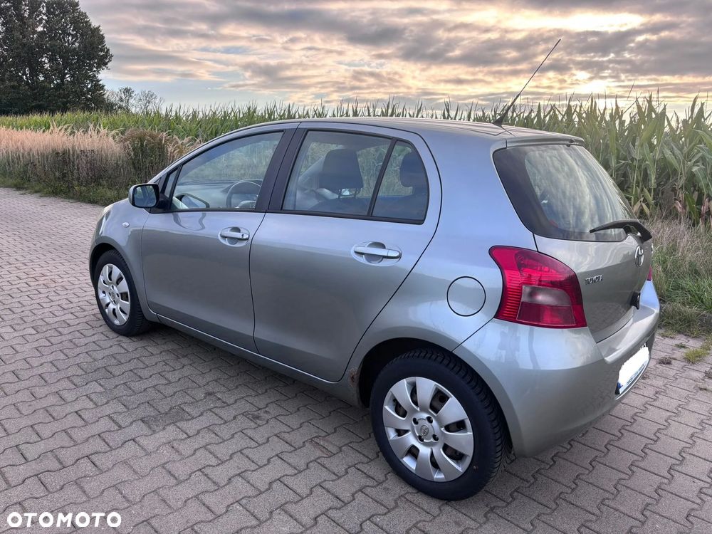 Toyota Yaris 1.3 VVT-i Sol - 5