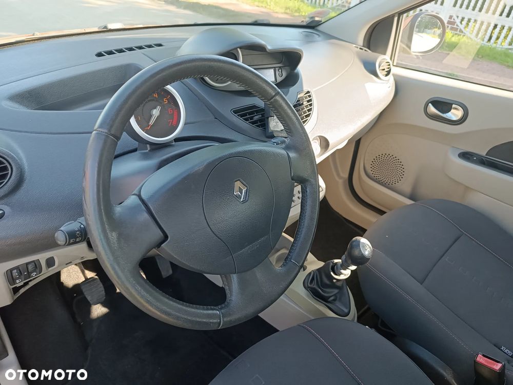 Renault Twingo 1.2 16V Elysee - 19