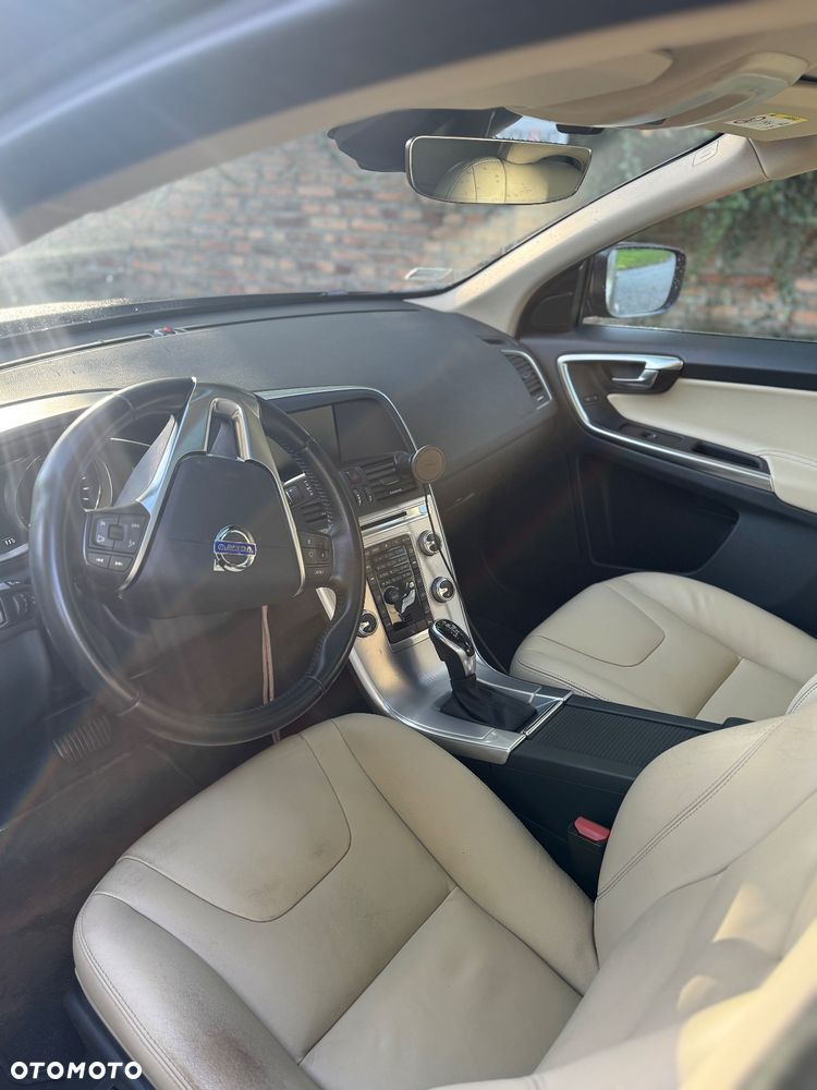 Volvo XC 60 T5 AWD Drive-E Summum - 6