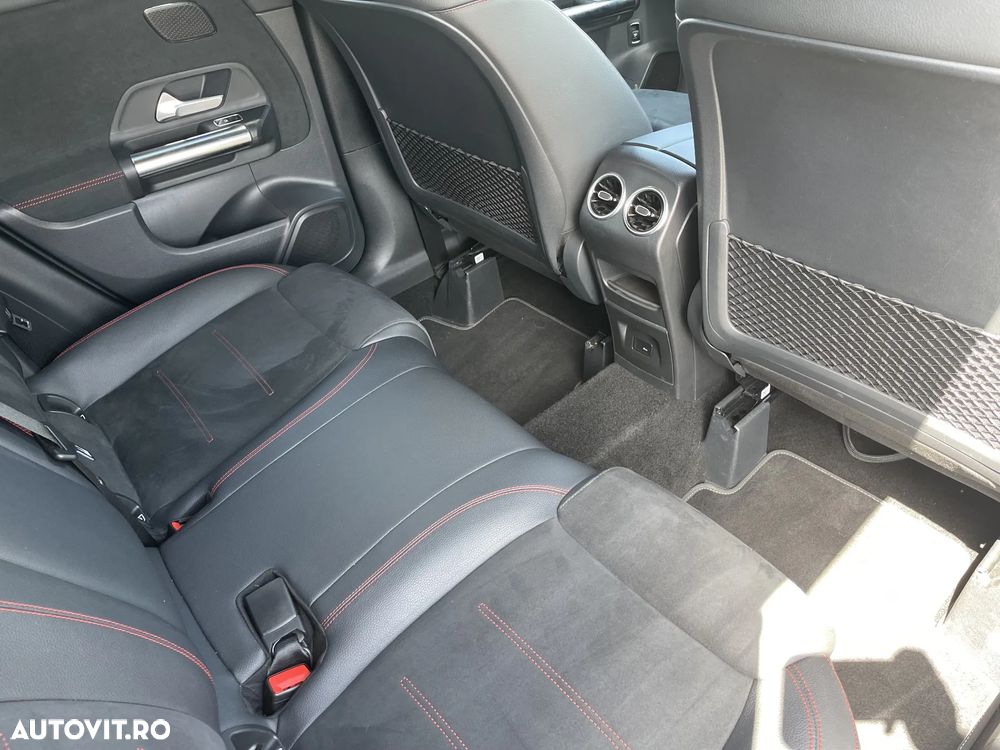 Mercedes-Benz GLA AMG 35 4MATIC AMG Speedshift DCT 8G - 29