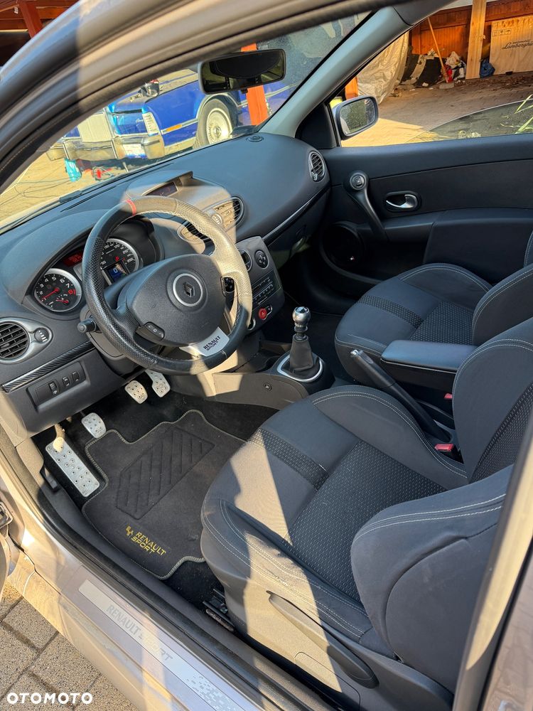 Renault Clio 2.0 16V Sport - 19