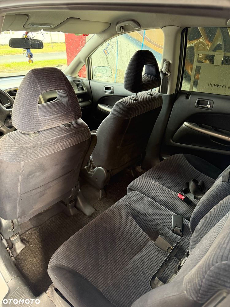 Honda Stream 2.0i ES - 17
