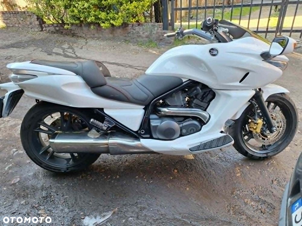 Honda DN-01 - 3