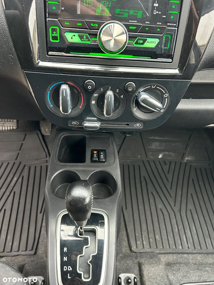 Mitsubishi Space Star 1.2 AS&G Intense CVT - 12