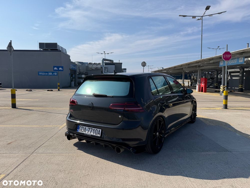 Volkswagen Golf 2.0 TSI BMT GTI Performance - 4