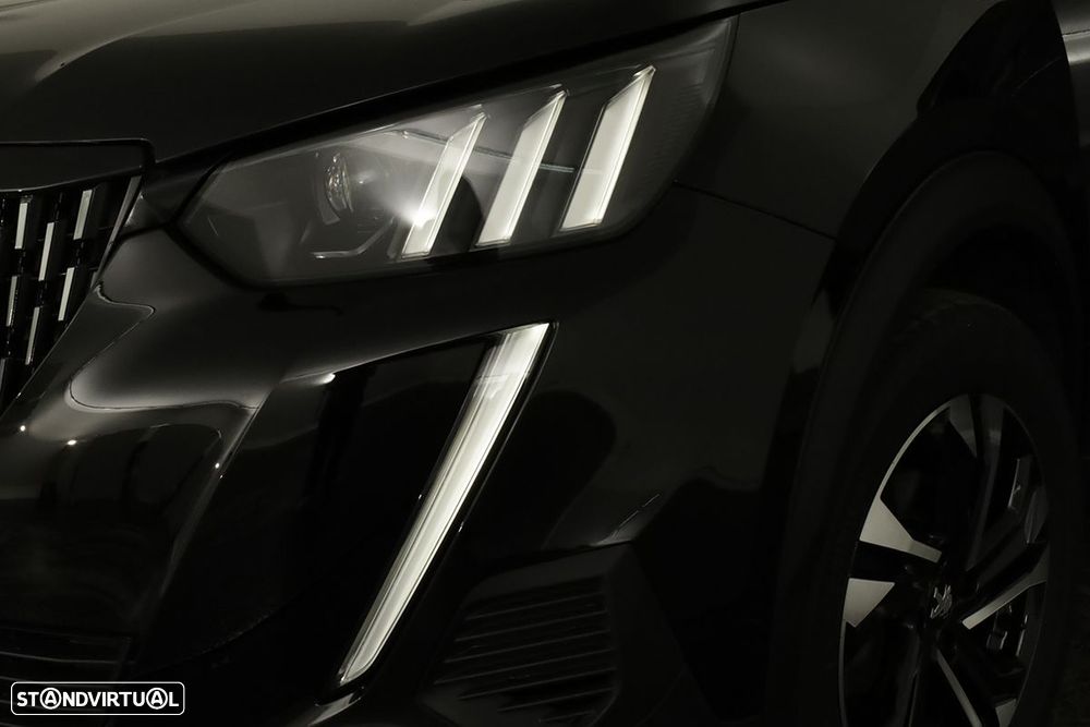 Peugeot 2008 1.2 PureTech GT EAT8 - 6