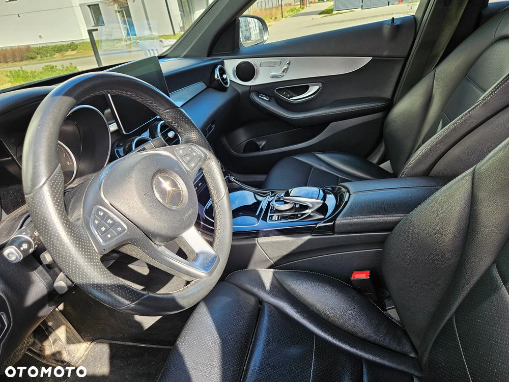Mercedes-Benz Klasa C 300 9G-TRONIC Avantgarde - 17