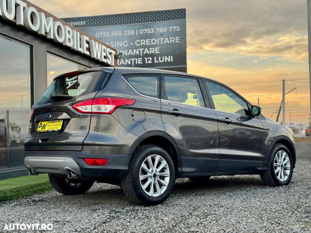 Ford Kuga 2.0 TDCi 2x4 Titanium - 14