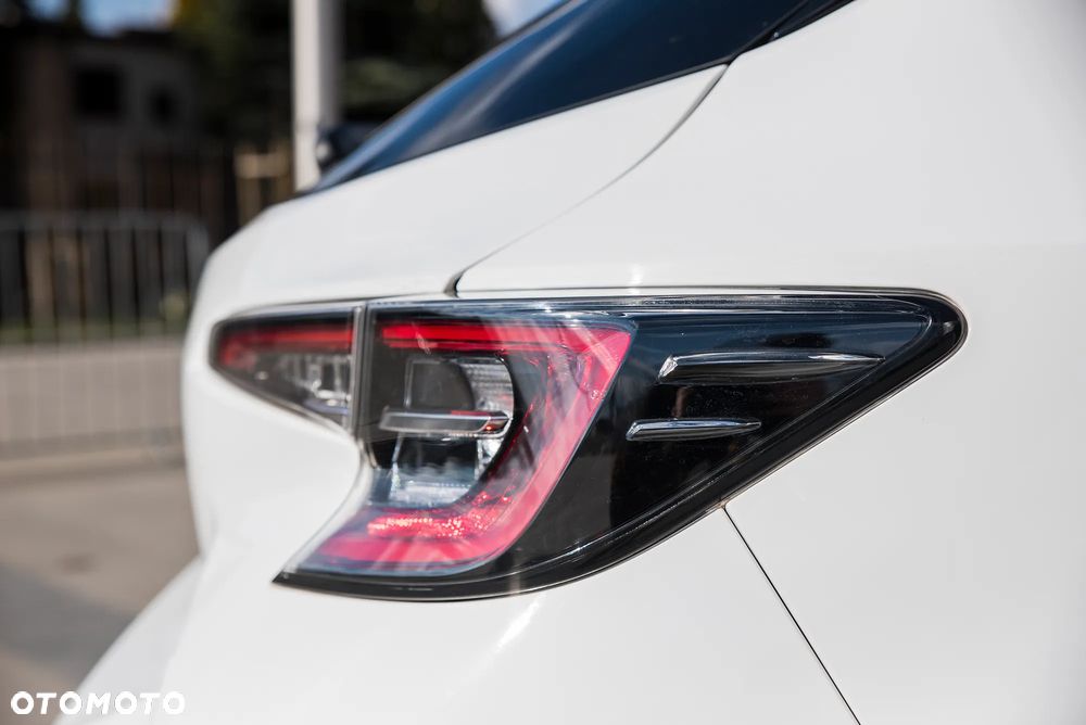 Toyota Corolla 1.8 Business Edition - 19