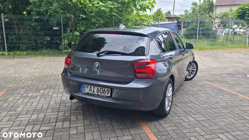 BMW Seria 1 118i Sport Line - 9
