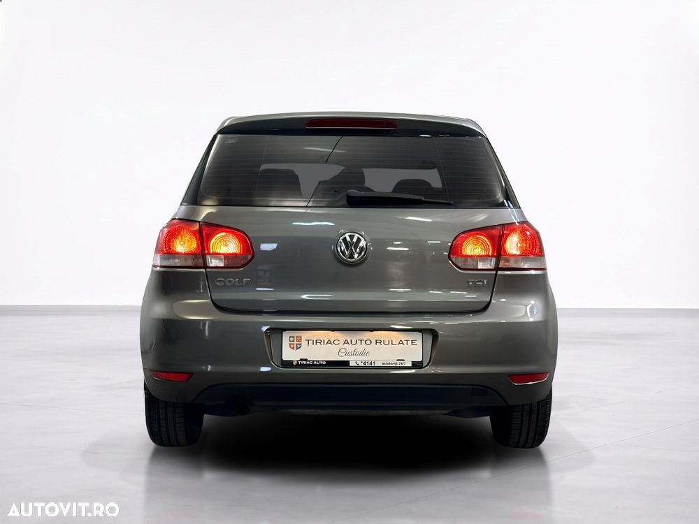 Volkswagen Golf - 5