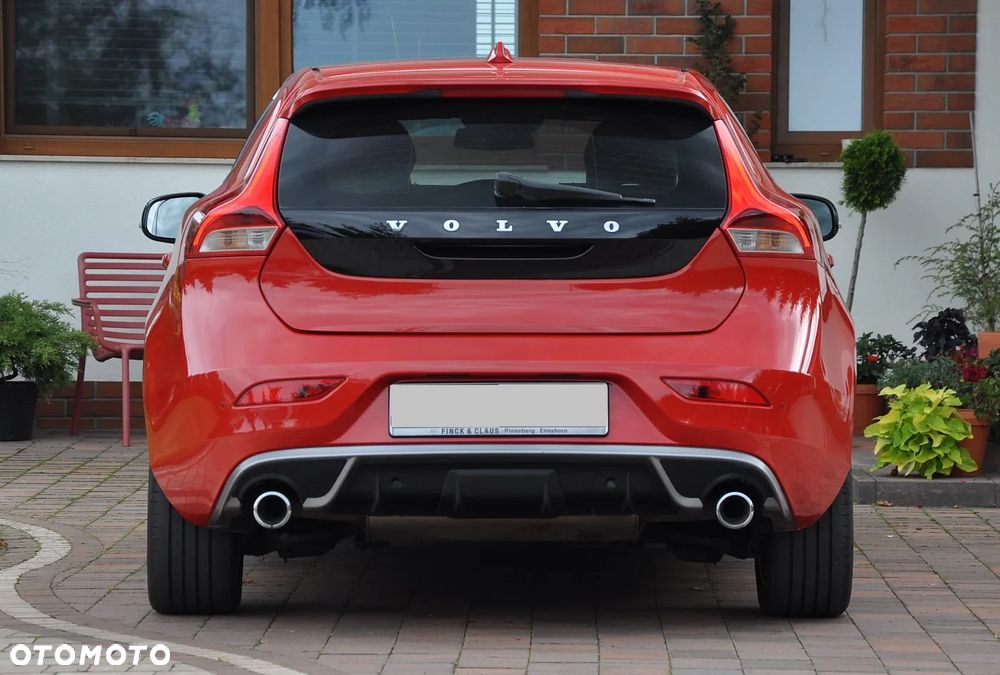 Volvo V40 D4 R-Design Summum - 9