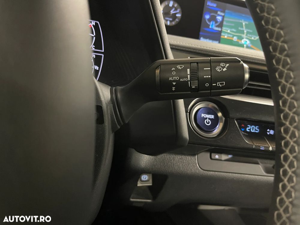 Lexus UX 250h Business Edition - 24