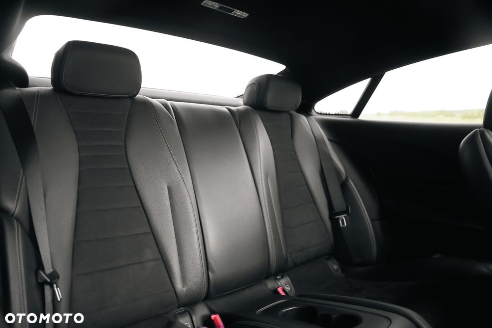 Mercedes-Benz Klasa E 220 d 4-Matic 9G-TRONIC - 15