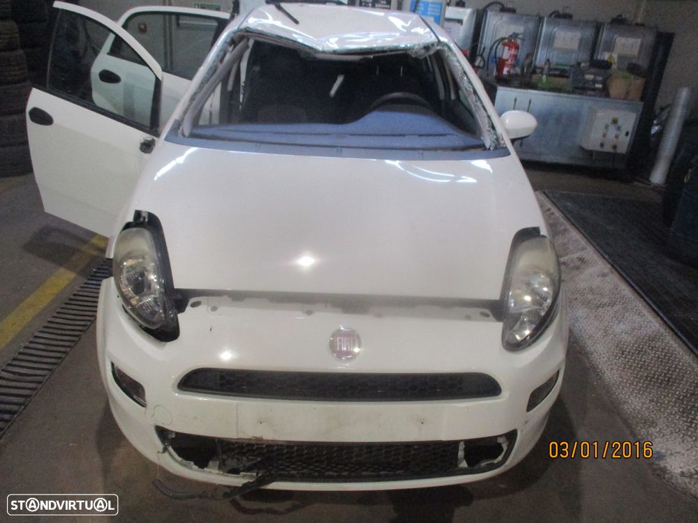 Carro MOT: 199B4000 FIAT PUNTO 2014 1.3D 84CV 5P BRANCO DIESEL - 1