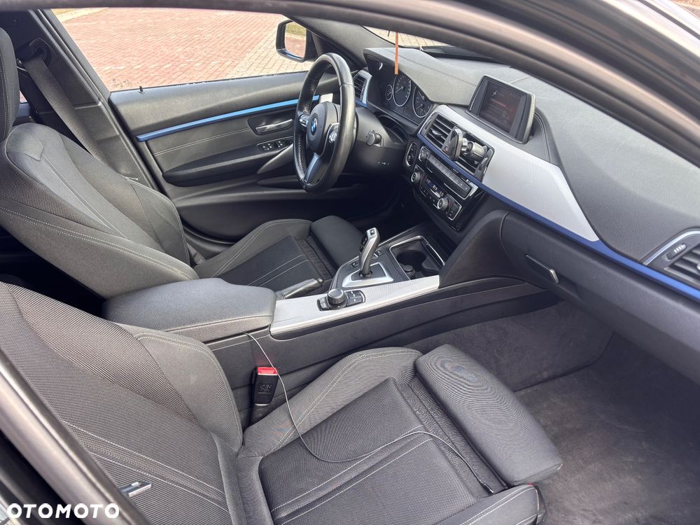 BMW Seria 3 320d M Sport - 15