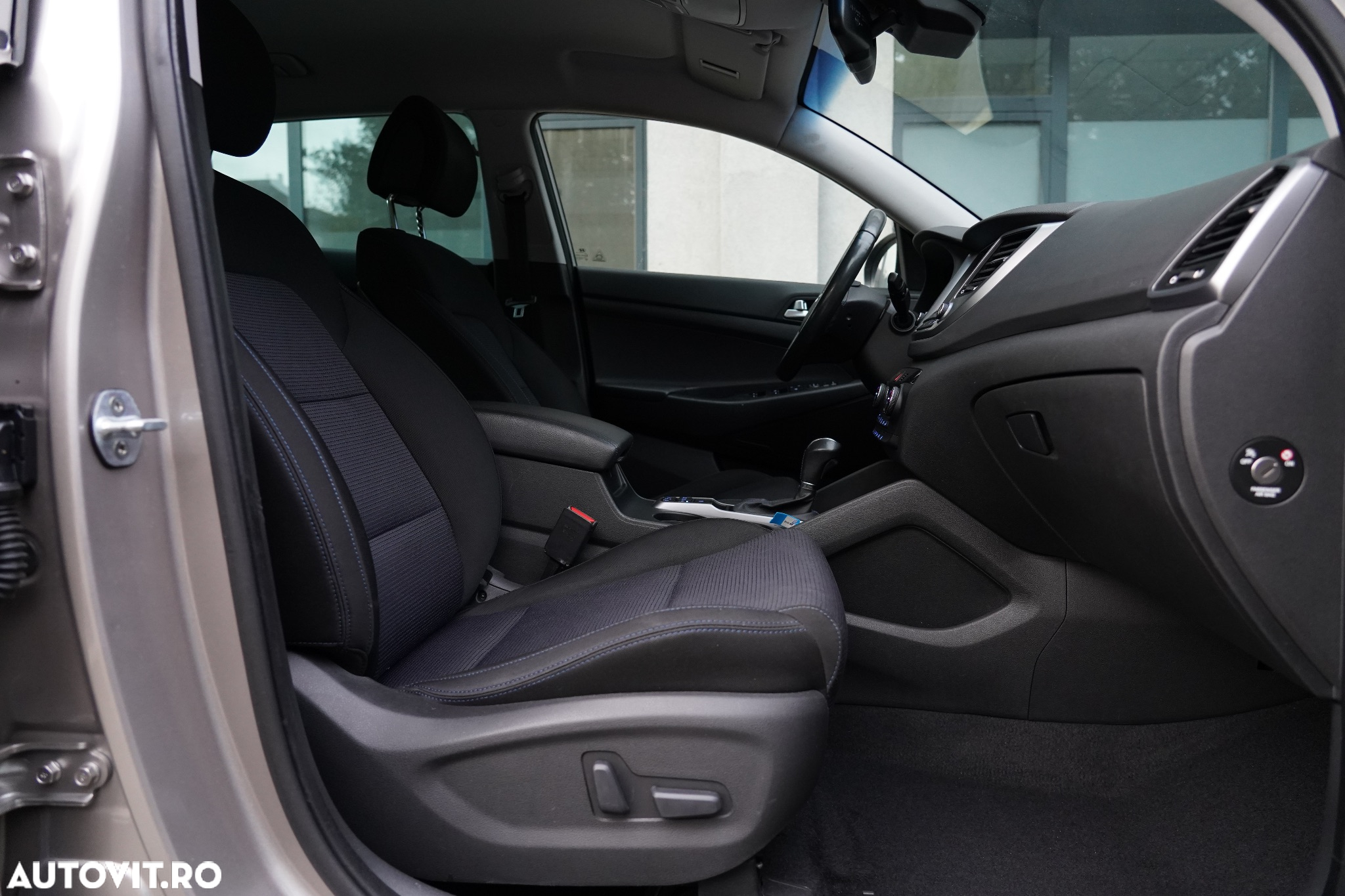 Hyundai Tucson 2.0 CRDI 4WD 6AT Premium+ - 16