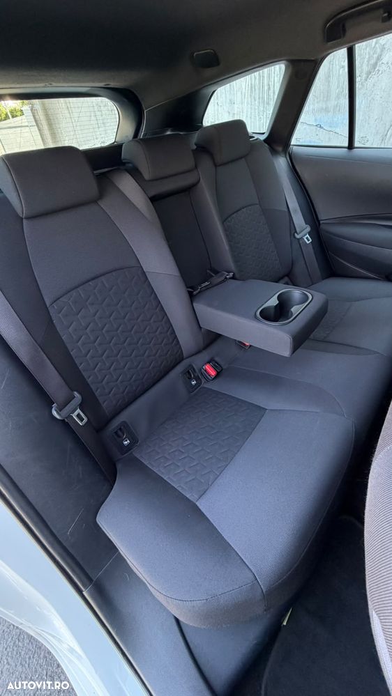 Toyota Corolla 1.8 HSD Business - 14