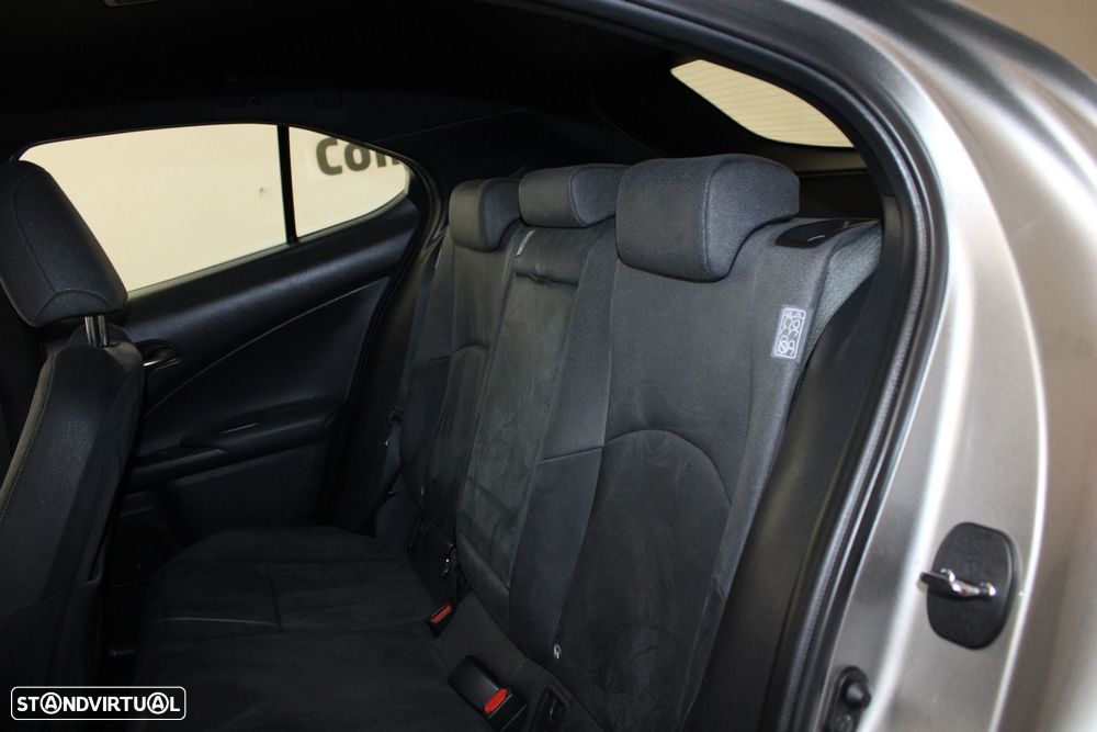 Lexus UX 250h Premium - 29