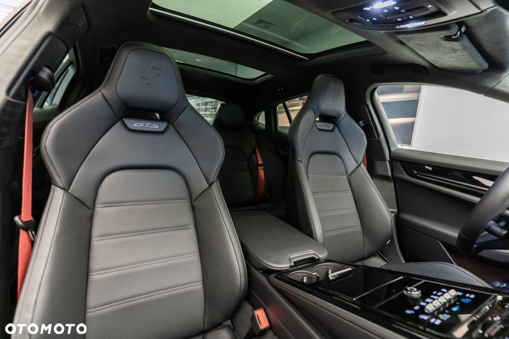 Porsche Panamera GTS - 18