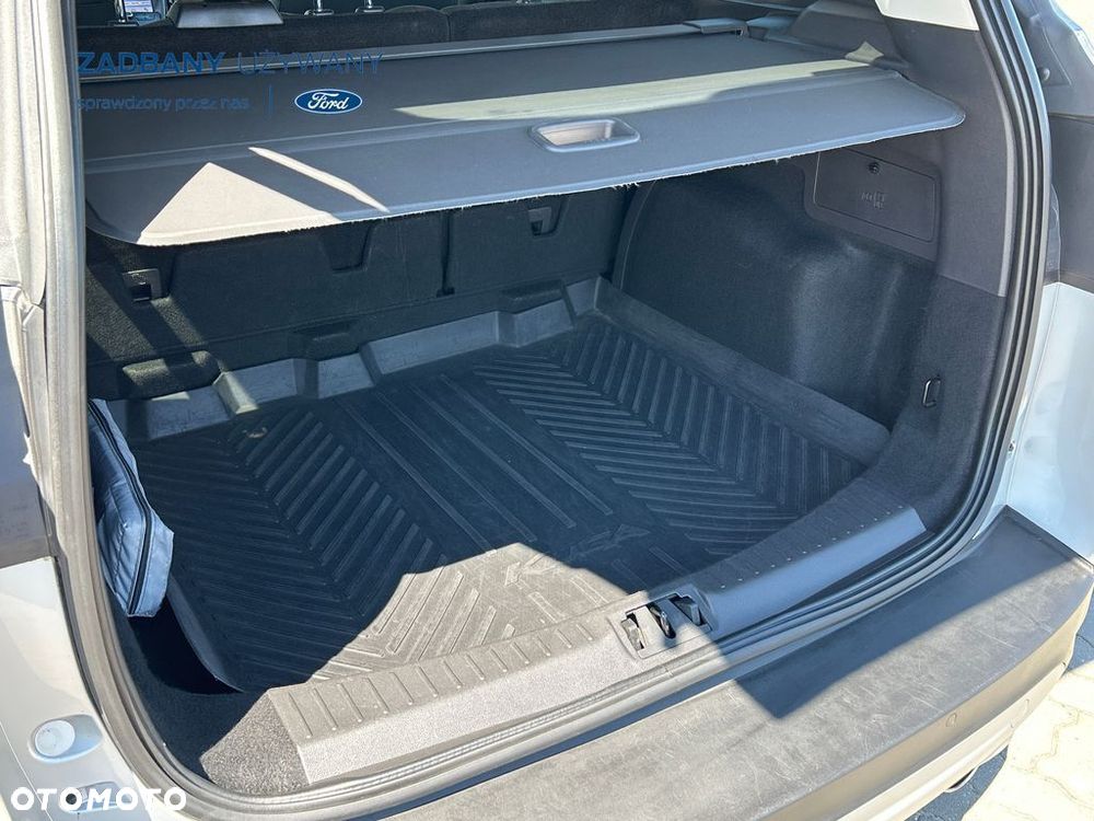 Ford Kuga - 11