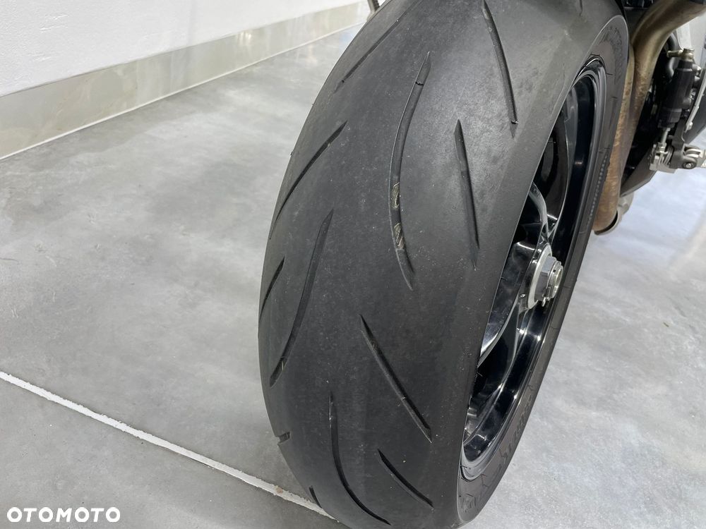 Triumph Speed Triple - 16