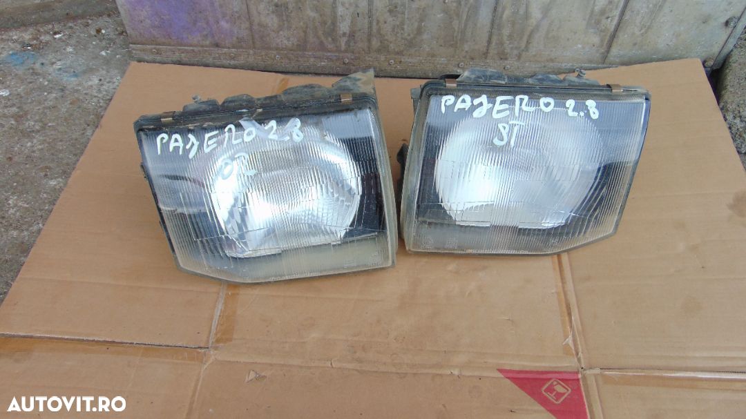 Far Dreapta mitsubishi Pajero 2 faruri stanga dreapta dezmembrez pajero 2.8 - 1