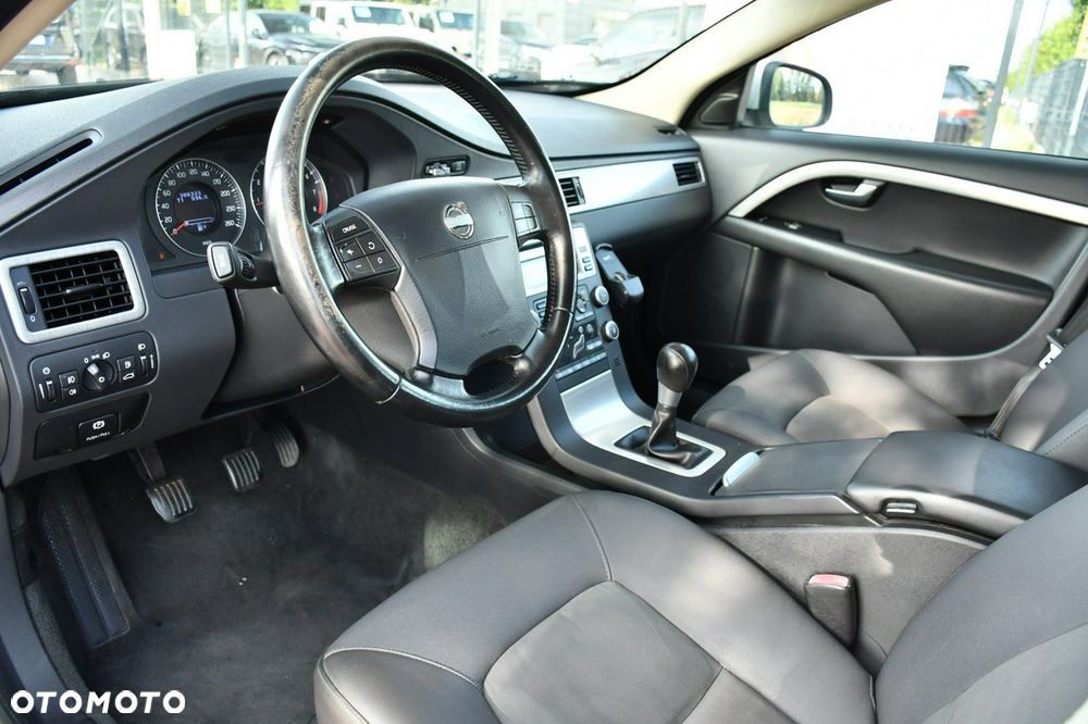 Volvo V70 2.0 Kinetic - 32