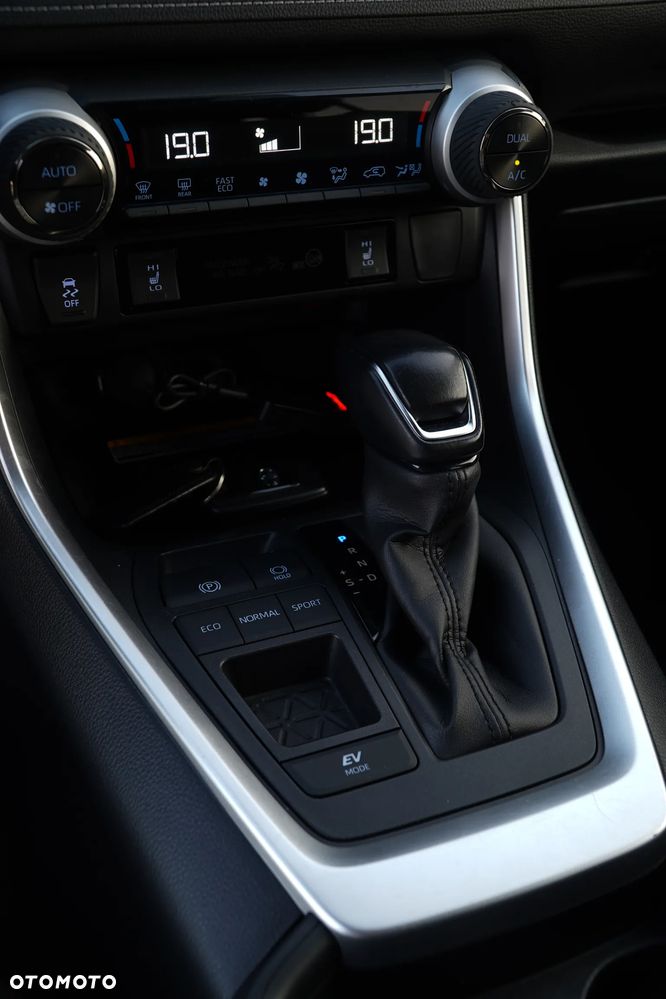 Toyota RAV4 2.5 Hybrid Comfort 4x2 - 11