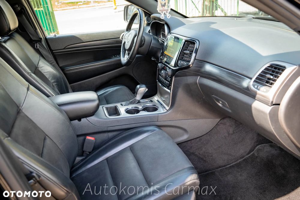 Jeep Grand Cherokee - 14