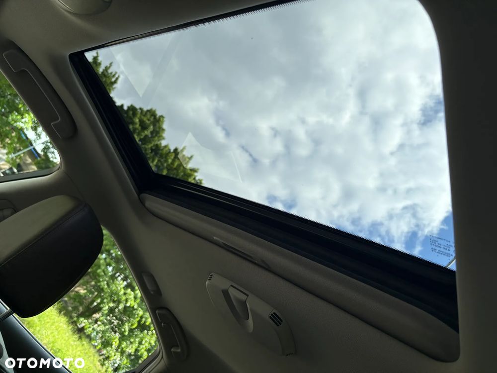 Infiniti Q70 Hybrid GT Premium - 38