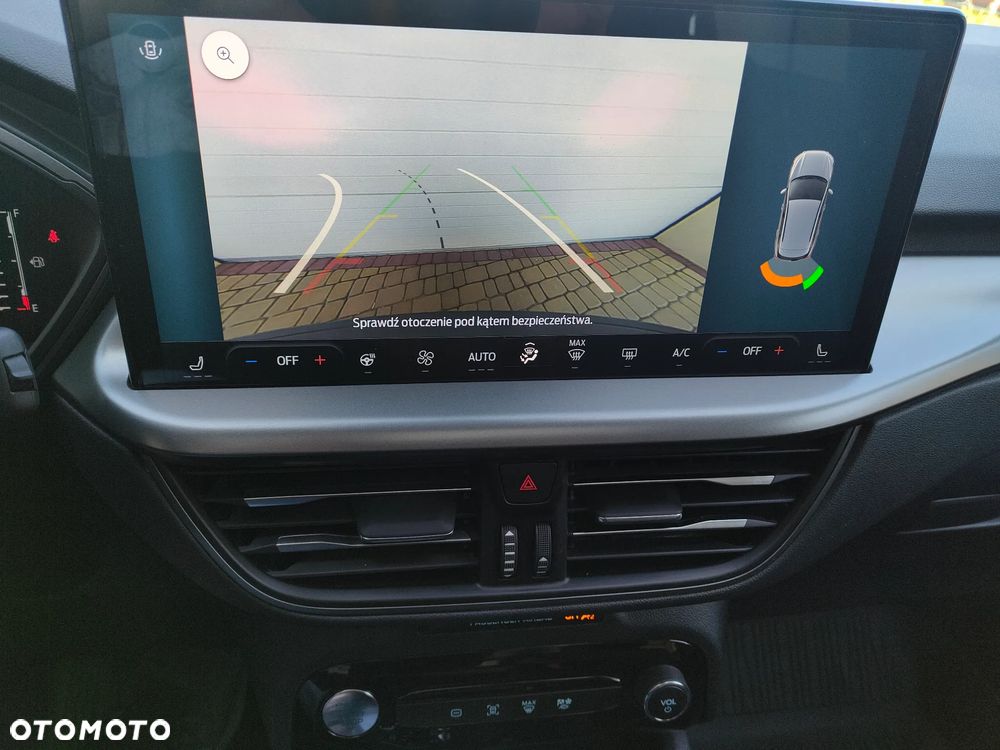 Ford Kuga - 27