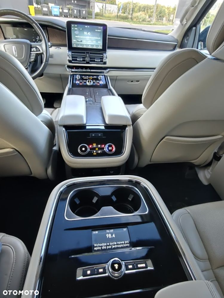 Lincoln Navigator - 22