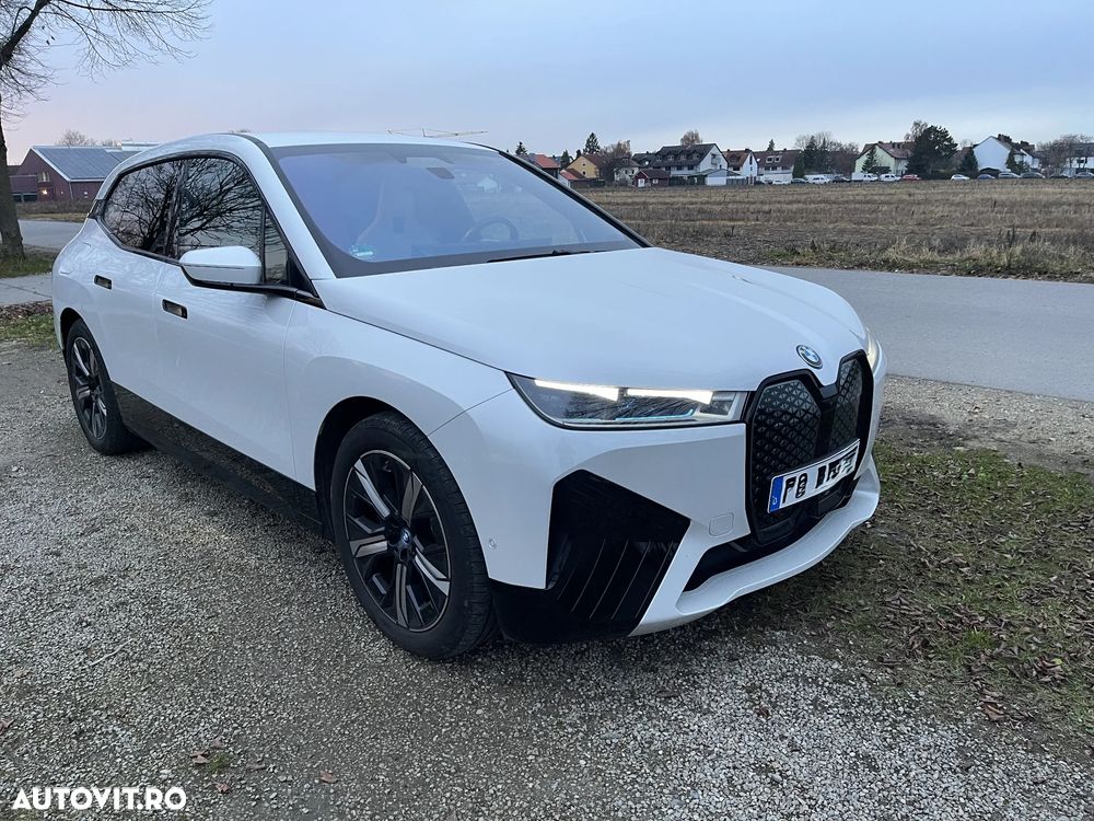 BMW iX - 2